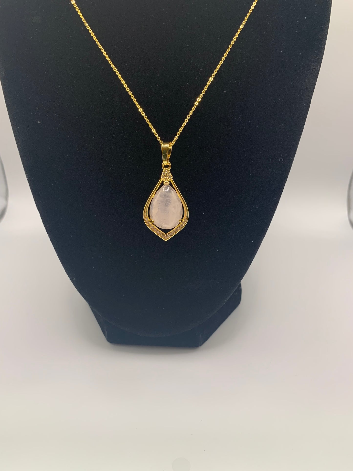 Natural Rose Quartz Pendant Necklace, Gold Rose Quartz Pendant Necklace, Rhinestone Quartz Necklace, Gemstone Necklace, Gold Necklace